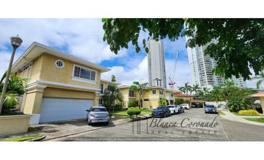 VENDO CASA EN COSTA DEL ESTE