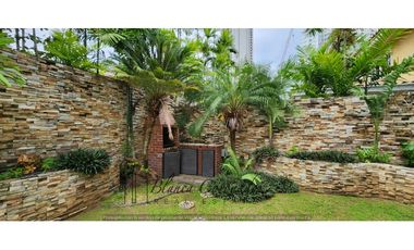 VENDO CASA EN COSTA DEL ESTE