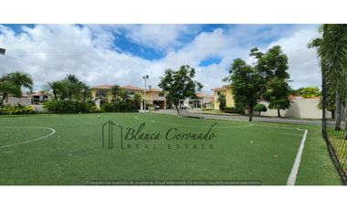 VENDO CASA EN COSTA DEL ESTE