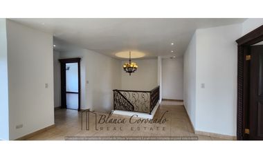 VENDO CASA EN COSTA DEL ESTE