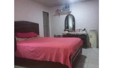 VENDO CASA EN ALBOLEDAS DEL GOLF