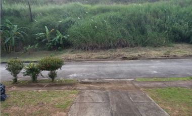 SE VENDE CASA URB. PRADERA DE SAN LORENZO, 4Ta ETAPA