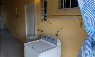 SE VENDE CASA URB. PRADERA DE SAN LORENZO, 4Ta ETAPA