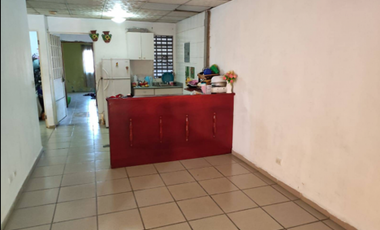 SE VENDE CASA DE ESQUINA EN URB. COLINAS DE PACORA y OTRAS