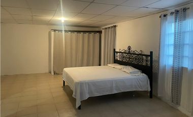 SE VENDE CASA DE ESQUINA EN URB. COLINAS DE PACORA y OTRAS