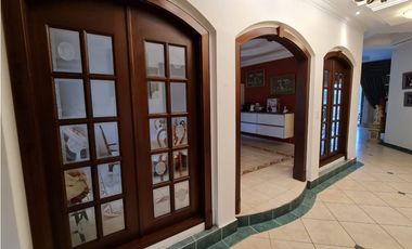 Se Vende Exclusiva Residencia en el Club de Golf de Panamá