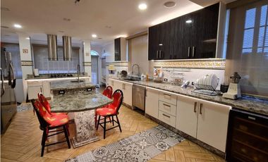 Se Vende Exclusiva Residencia en el Club de Golf de Panamá