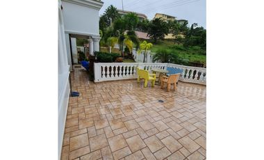 Se Vende Exclusiva Residencia en el Club de Golf de Panamá