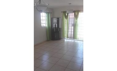 Casa de en Arboledas, Cluster Las Magnolias (CP)