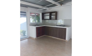 RESIDENCIA CON 4 AMBIENTES INDEPENDIENTES FRENTE A PLAYA CORONA (CP)