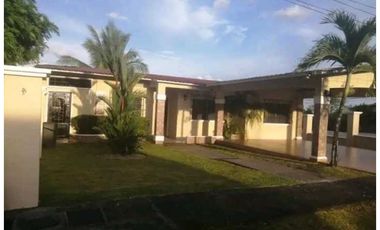 Se Vende Casa en Villa del Sol, los algarrobos