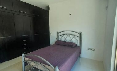 CASA CON ALBERCA EN COLONIA MIAMI