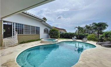 Venta de Casa en Coronado