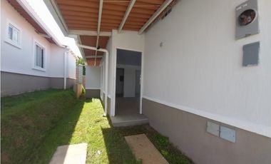 Casa a estrenar en PH Verona-3R-2B-Hato Montaña-Arraiján-CPPP