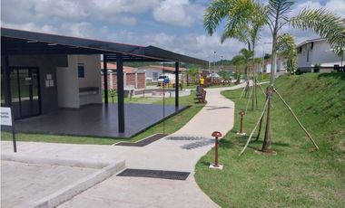 Casa a estrenar en PH Verona-3R-2B-Hato Montaña-Arraiján-CPPP