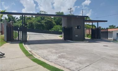 Casa a estrenar en PH Verona-3R-2B-Hato Montaña-Arraiján-CPPP