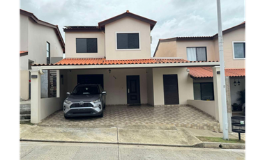 Residencia Duplex Remodelada- Los Pinos - Arboledas - La Chorrera (CP)