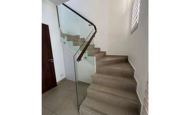 VENTA CASA BRISAS DEL GOLF PH  GOLF GARDENS