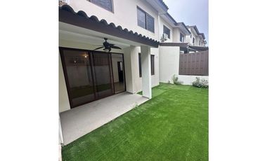 VENTA CASA BRISAS DEL GOLF PH  GOLF GARDENS