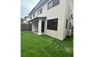 VENTA CASA BRISAS DEL GOLF PH  GOLF GARDENS