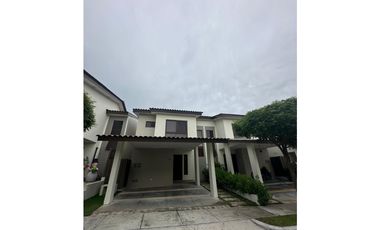 VENTA CASA BRISAS DEL GOLF PH  GOLF GARDENS