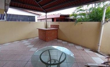 VENTA CASA CHANIS CASA BLANCA