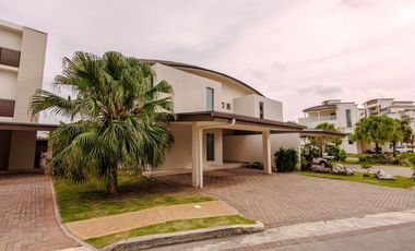 VENTA CASA PLAYA ESCONDIDA