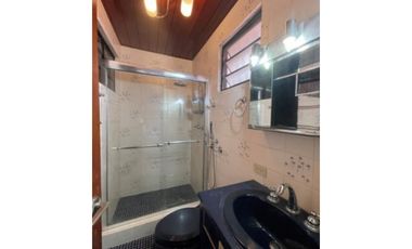 VENDO CASA UNIFAMILIAR DE DOS PLANTAS EN VILLA CACERES