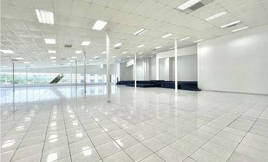 LOCAL EN ALQUILER PLAZA CONQUISTADOR - FORTUNA | VILLA LUCRE