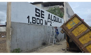 Alquilo Terreno en Avenida Nacional