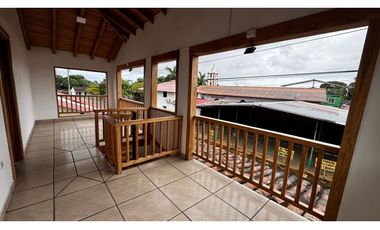 Se alquila hostal en Pedasí.