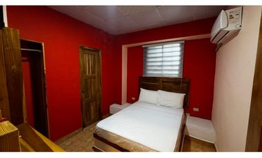 Se alquila hostal en Pedasí.