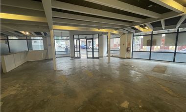 Locales en Alquiler – PH Plaza Central, Casco Antiguo