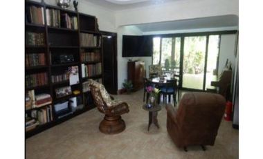 CASA EN VENTA EN LAS CUMBRES