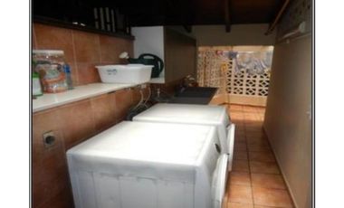 CASA EN VENTA EN LAS CUMBRES