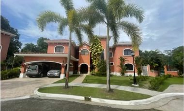 VENTA CASA CLAYTON VILLAGE