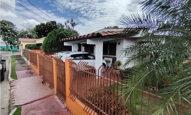 VENTA CASA CHANIS ALTOS DEL ROMERAL
