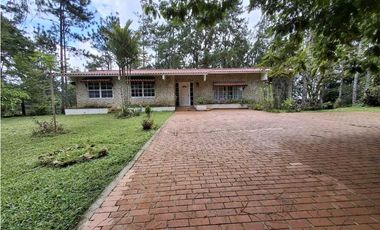 Venta de Casa en Altos de Cerro Azul