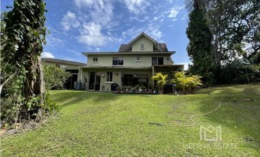 VENTA CASA EMBASSY GARDENS CLAYTON