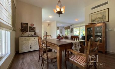 VENTA CASA EMBASSY GARDENS CLAYTON