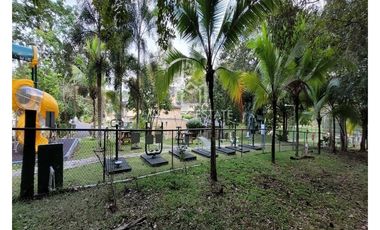 VENTA CASA EMBASSY GARDENS CLAYTON