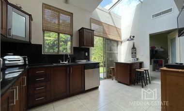 VENTA CASA EMBASSY GARDENS CLAYTON