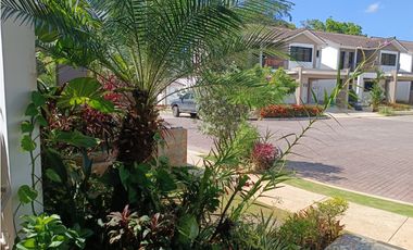 VENTA CASA BRISAS DEL GOLF PH OLYMPUS
