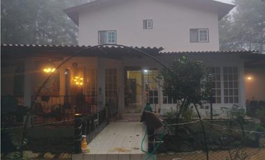 Venta de una Amplia Casa en Cerro Azul