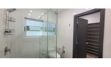 Casa con piscina - Albrook - Ancón