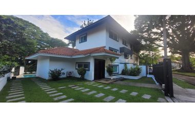 Casa con piscina - Albrook - Ancón