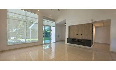 Casa con piscina - Albrook - Ancón