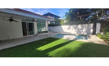 Casa con piscina - Albrook - Ancón