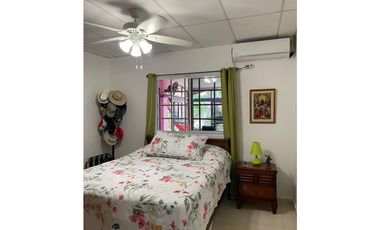 Venta de casa amoblada en Urb. Los Perales - Monagrillo