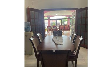 Venta de casa amoblada en Urb. Los Perales - Monagrillo